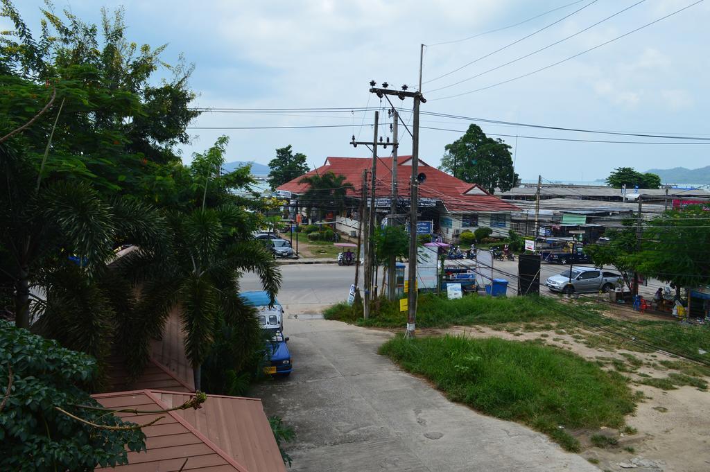 La Paillote Guest House Rayong Buitenkant foto