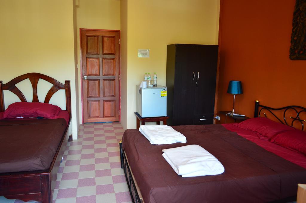 La Paillote Guest House Rayong Kamer foto