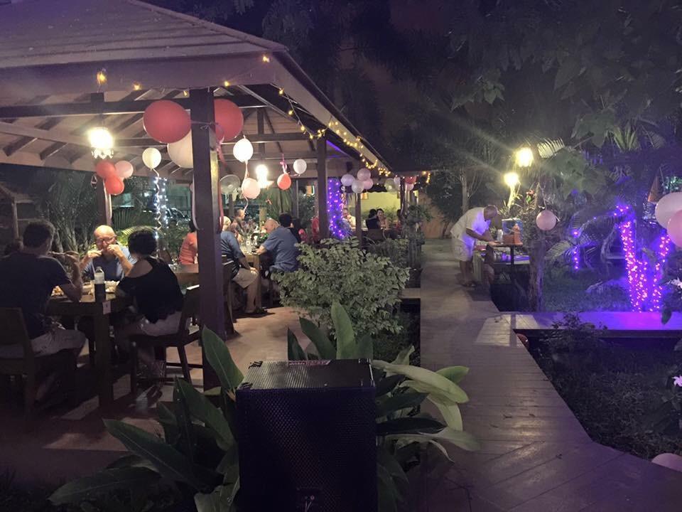 La Paillote Guest House Rayong Buitenkant foto